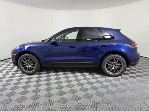 2025 Porsche Macan AWD