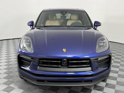 2025 Porsche Macan AWD