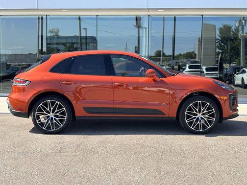 2024 Porsche Macan AWD