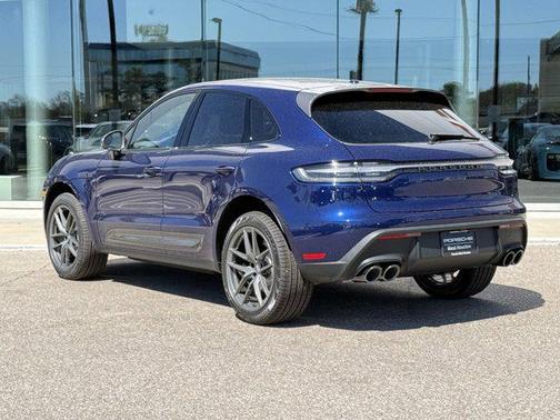 2025 Porsche Macan Base