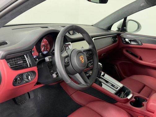 2026 Porsche Macan GTS