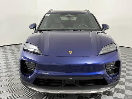 2025 Porsche Macan 4S