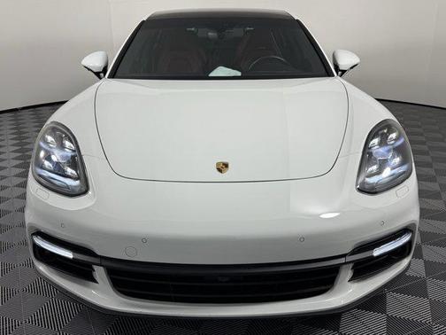2020 Porsche Panamera 4