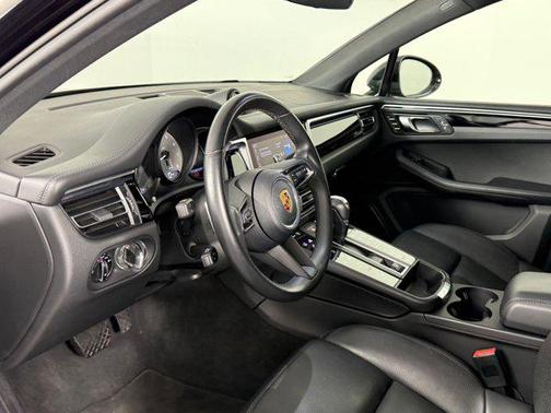 2022 Porsche Macan S