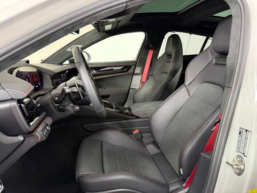 2026 Porsche Panamera GTS