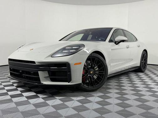 2026 Porsche Panamera GTS