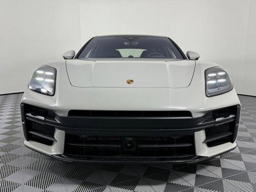 2026 Porsche Panamera GTS