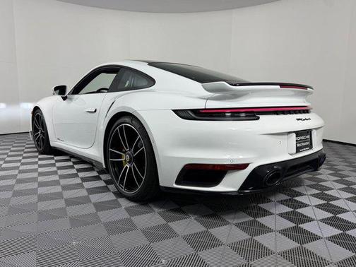 2022 Porsche 911 Turbo