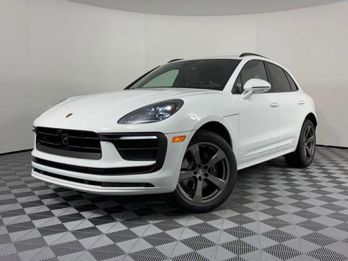 2026 Porsche Macan AWD