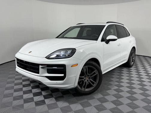 2025 Porsche Cayenne AWD