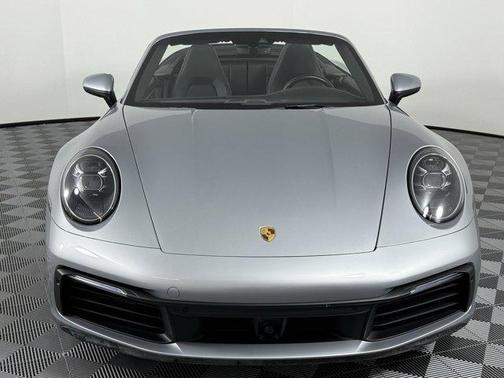 2020 Porsche 911 Carrera