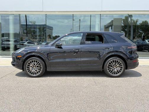 2022 Porsche Cayenne AWD