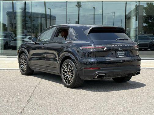 2022 Porsche Cayenne AWD