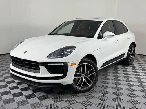 2025 Porsche Macan AWD