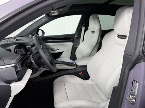 2025 Porsche Macan 4