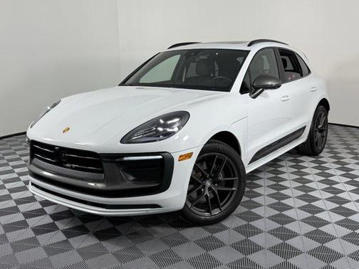 2023 Porsche Macan Base