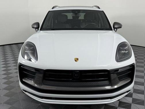2023 Porsche Macan Base