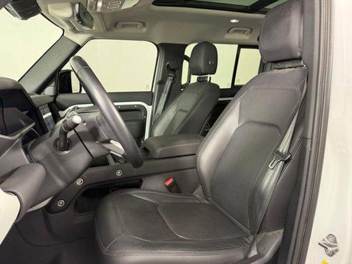 2024 Land Rover Defender 110 P300