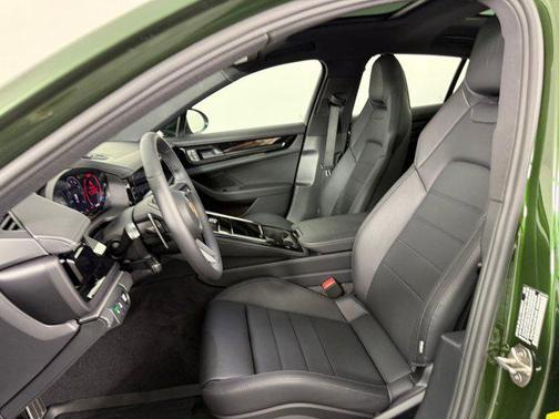 2026 Porsche Panamera 4