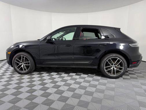 2025 Porsche Macan AWD