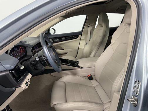 2025 Porsche Panamera RWD