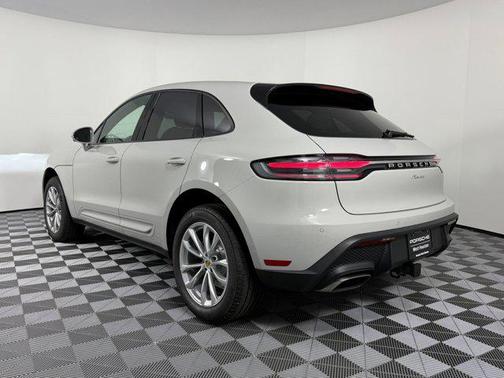 2026 Porsche Macan AWD