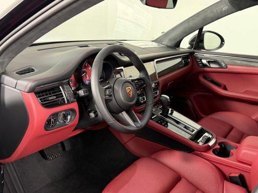 2026 Porsche Macan GTS