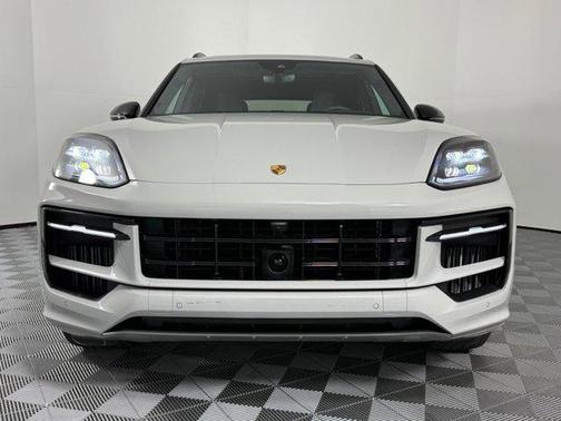 2026 Porsche Cayenne GTS
