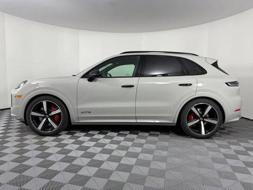 2026 Porsche Cayenne GTS