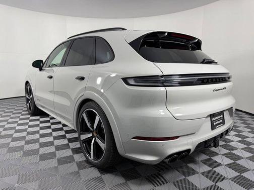 2026 Porsche Cayenne GTS