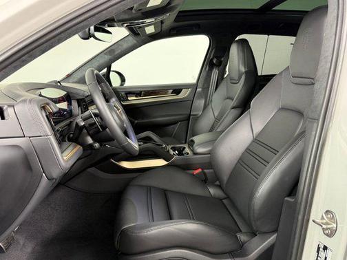 2026 Porsche Cayenne GTS