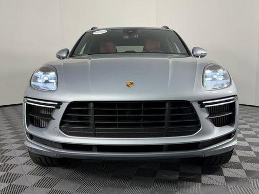 2020 Porsche Macan Turbo