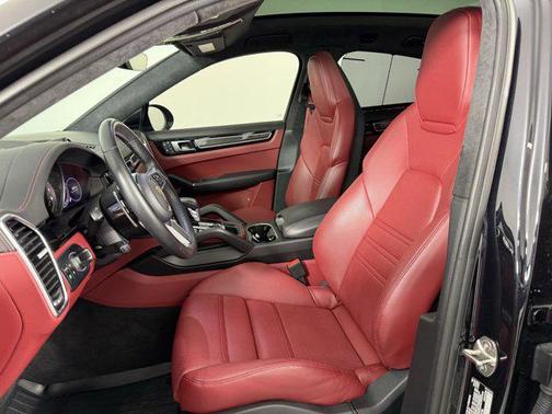 2022 Porsche Cayenne GTS