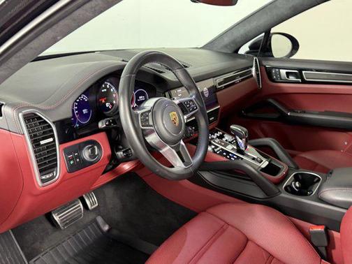 2022 Porsche Cayenne GTS