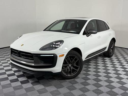 2025 Porsche Macan Base