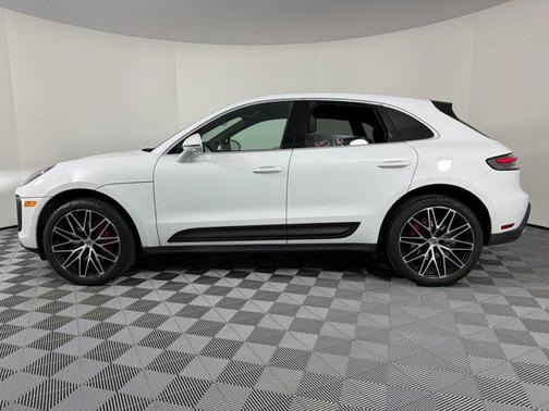 2023 Porsche Macan S