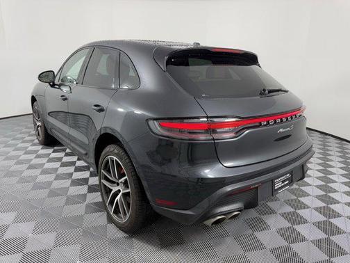 2022 Porsche Macan Base