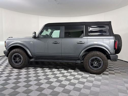 Gray 2023 Ford Bronco Outer Banks