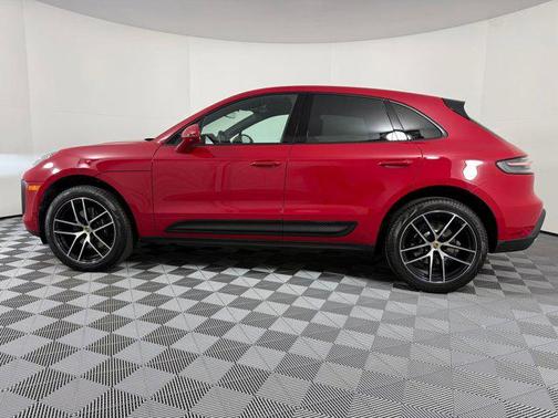2023 Porsche Macan AWD