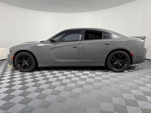 2018 Dodge Charger SXT