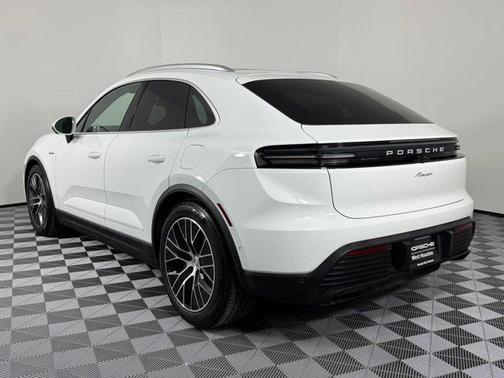 2025 Porsche Macan Electric