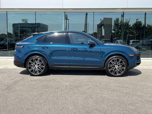 2025 Porsche Cayenne Coupe