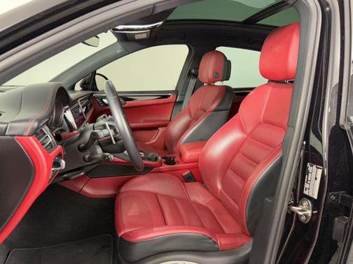 2024 Porsche Macan S