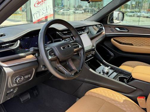 2023 Jeep Grand Cherokee L Summit