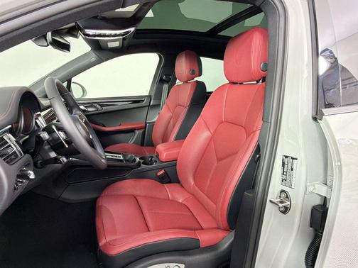 Chalk 2026 Porsche Macan Macan