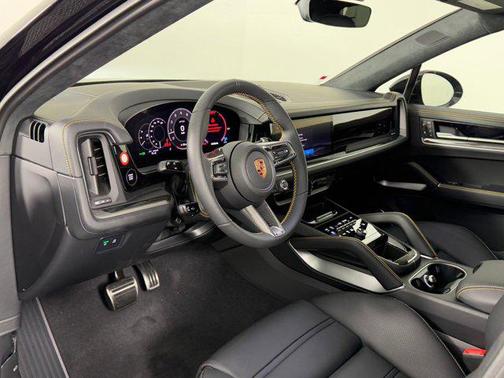 2026 Porsche Cayenne GTS