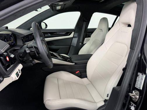 2026 Porsche Panamera 4