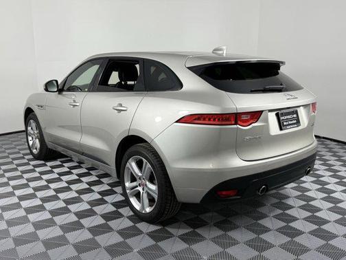 2017 Jaguar F-PACE 35t R-Sport