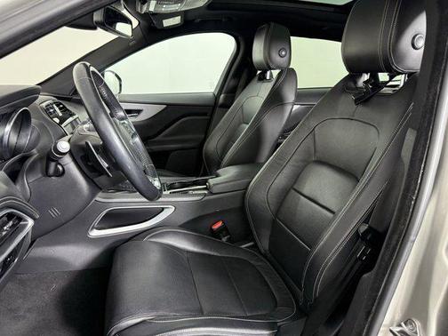 2017 Jaguar F-PACE 35t R-Sport