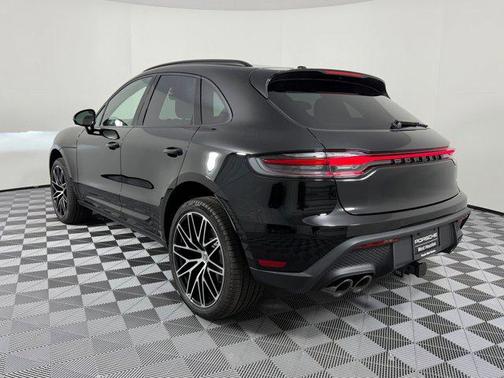 2026 Porsche Macan AWD